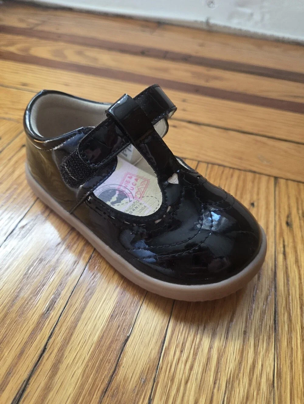 Livie & Luca AMICA T-Strap Mary Jane Heart Cutout Shoes- Size 7 Toddler Black